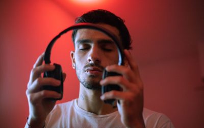 Red Light Therapy for Vision: Evidence vs Hype